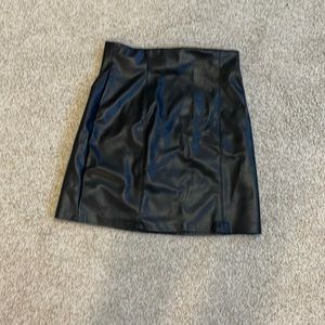 BB Dakota black leather mini skirt size 8